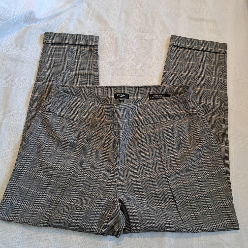 Lord & Taylor women's size 18W plaid Kelly pull on pants, ankle length, EUC